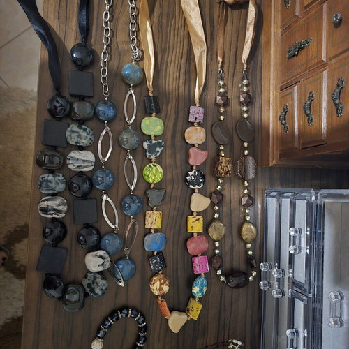 Bijoux assortment used, pack