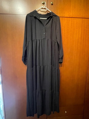 Maxi fabric dress like new, black