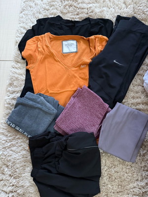 Women's gym clothes pack used, Nike, size S-M