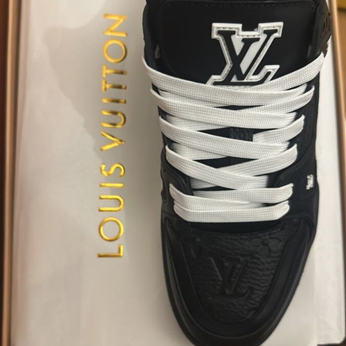 Louis Vuitton trainers sneakers black new, size 42.5