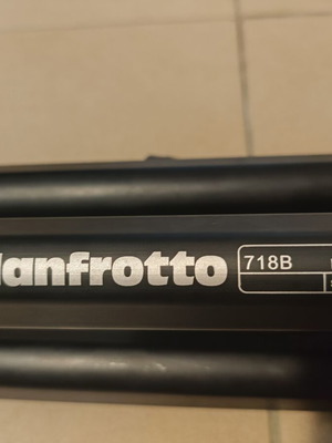 Manfrotto 718B Digi Camera Tripod like new, aluminum
