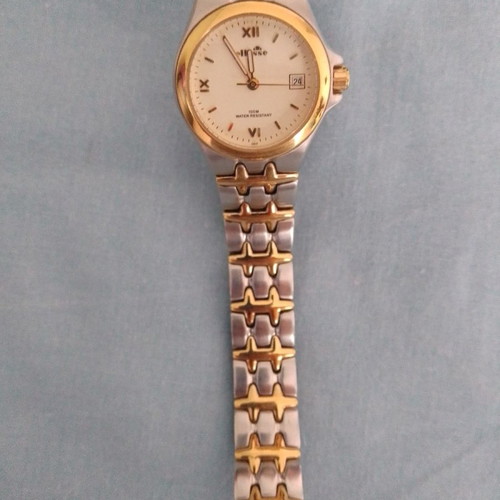 Ellesse vintage wristwatch used, gold women's