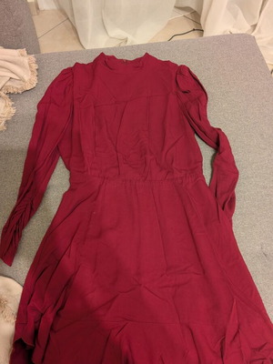 Lynne dress red size M like new