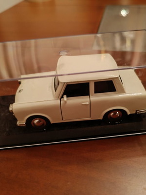 Welly Trabant 1:24 model car like new