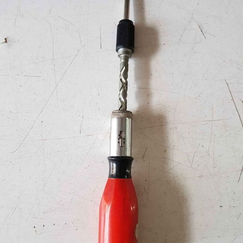Automatic screwdriver with extra bits and 3-position switch new