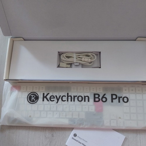 Keychron B6 Pro Ultra-Slim Wireless Keyboard new, Retro Red