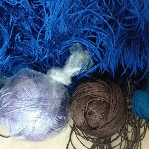 Threads for bags new, total 1 kilo