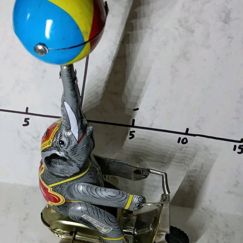 Tin wind-up elephant like new, height 25 cm