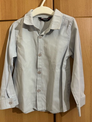 Blue shirt 110cm 5Y like new