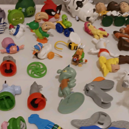 Figures used, single piece