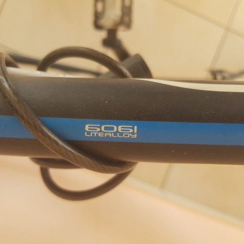 Ideal Streamlite road bike used, size L, black with white and blue details