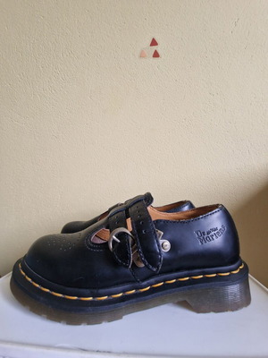 Dr. Martens Mary Janes size 36 like new, black leather