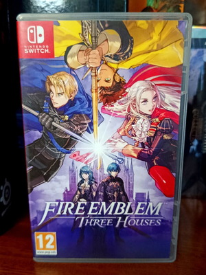 Fire Emblem Three Houses Nintendo Switch игра като нова, английско издание