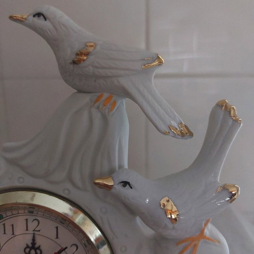 Porcelain table clock with birds and gold leaf new