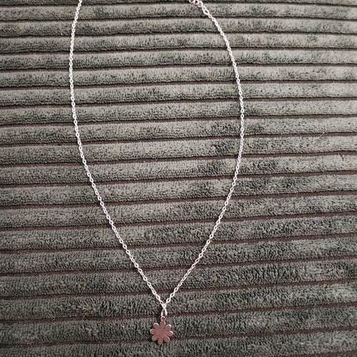 Necklace with daisy new, silver