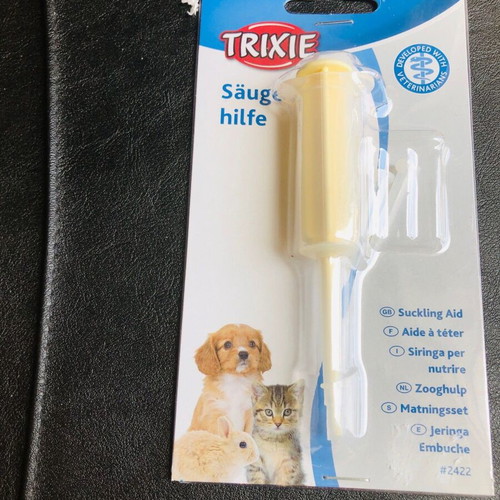 Trixie silicone feeding syringe 10ml new with 3 nipples for dog and cat