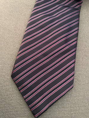 Tie in excellent condition