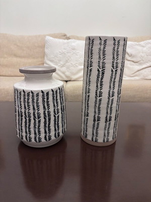 Modern ceramic vase set like new with geometric pattern