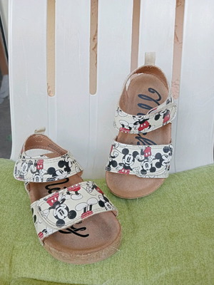 Leather sandals Mickey mouse unisex 20/21 like new
