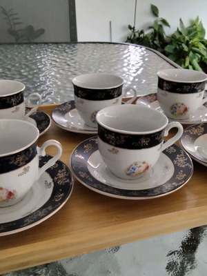 Coffee cups with saucers set of 6 vintage porcelain like new