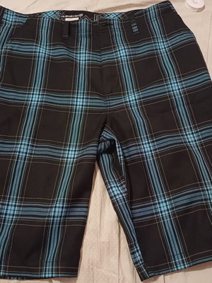 Quiksilver men's bermuda shorts like new, black and turquoise, size XL