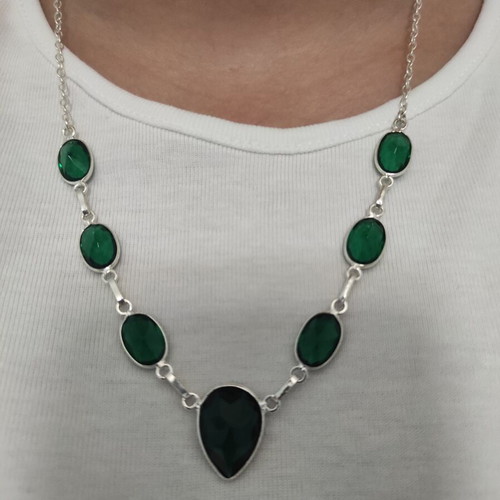 Handmade necklace with green quartz stones, new, 45 cm chain