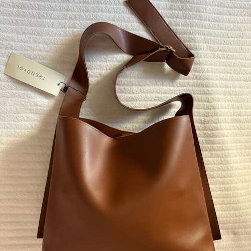 Trendyol women’s shoulder tote bag new, brown with wallet