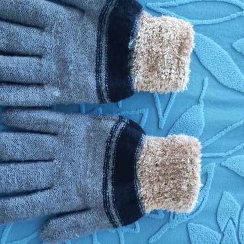 Hawk gloves like new