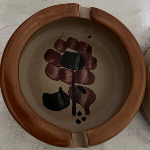 Ceramic decorative ashtrays with painted flower like new, set of 2