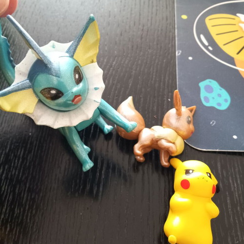 Pokemon figures set