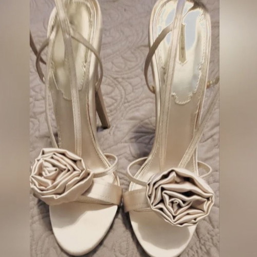 Maxstudio bridal platform heels size 37, new, beige-cream