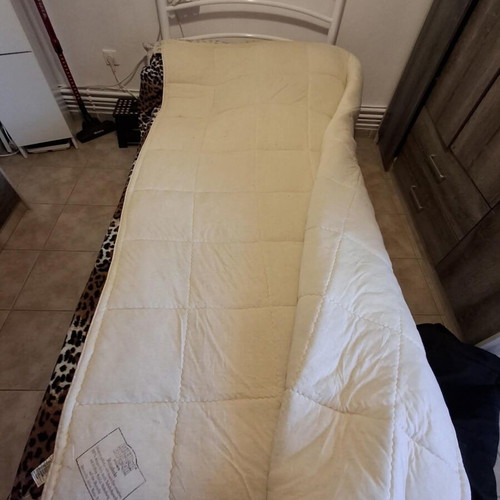German Wool Double Quilt UMA RHEUMA DOR vintage, like new