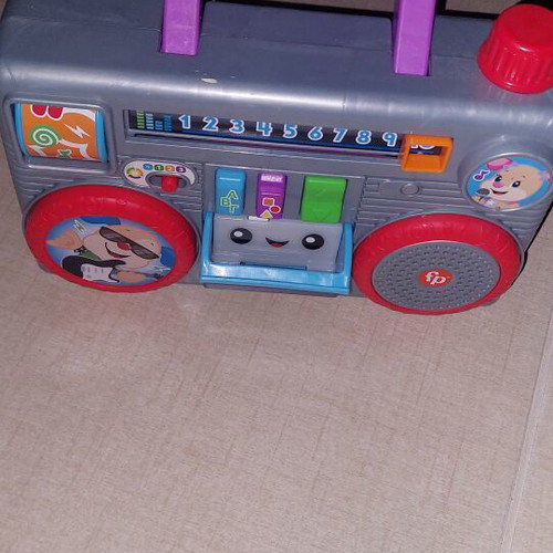 Fisher Price educational radio like new