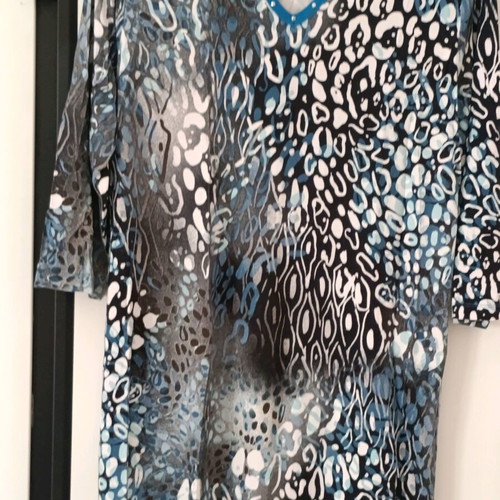 Paola women's dress like new with blue and black animal print