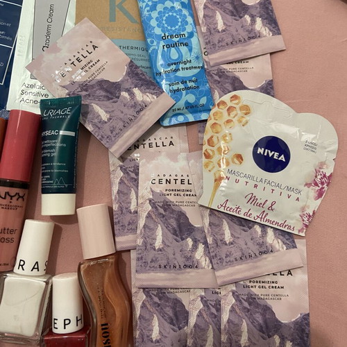Makeup wholesale set new with Nyx, Gisou, Too Faced and Korean skincare samples