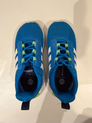 Παιδικά παπούτσια Adidas μεταχειρισμένα, μέγεθος 24-25