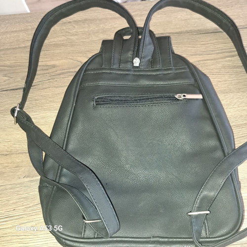 Stefano women's shoulder bag like new, black