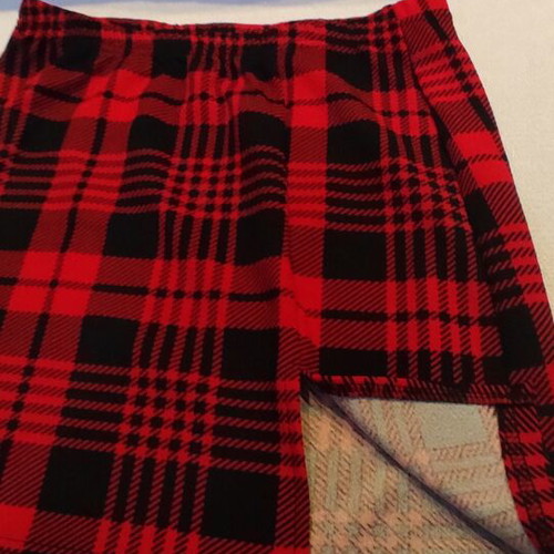 Mini skirts Shein like new, size S, black and red, set of 2