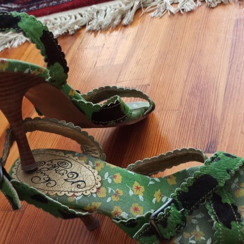 Green sandals used with wooden heel size 38