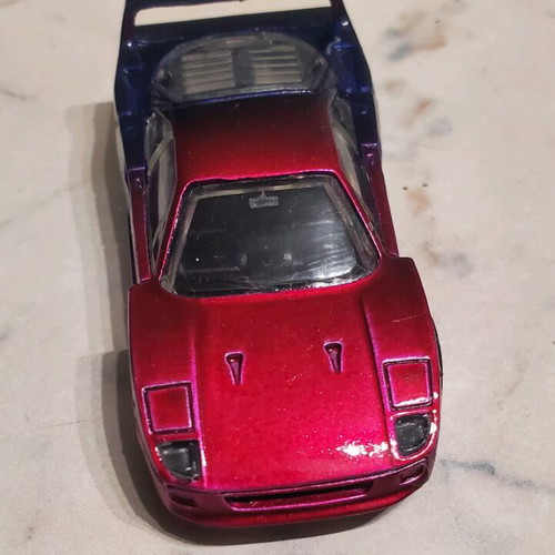 Matchbox 1993 Ferrari F40 Purple like new