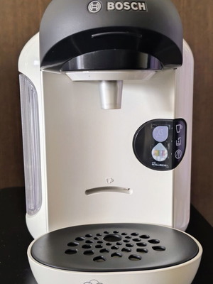 Bosch Tassimo coffee maker like new