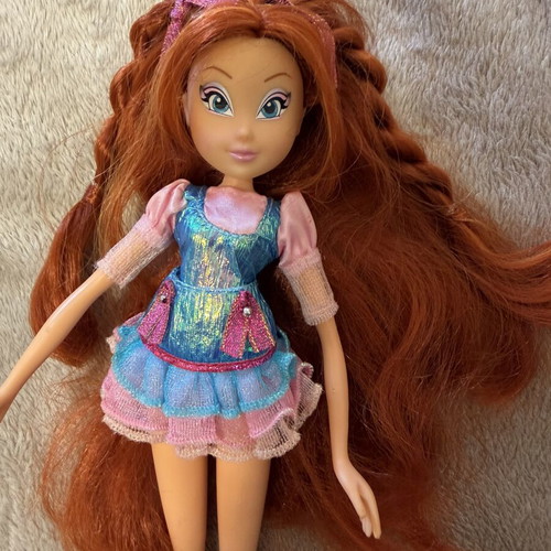 Winx Club 5 Original Rainbow 2009 Believix Dolls - Bloom, Flora, Stella, Musa, Tecna