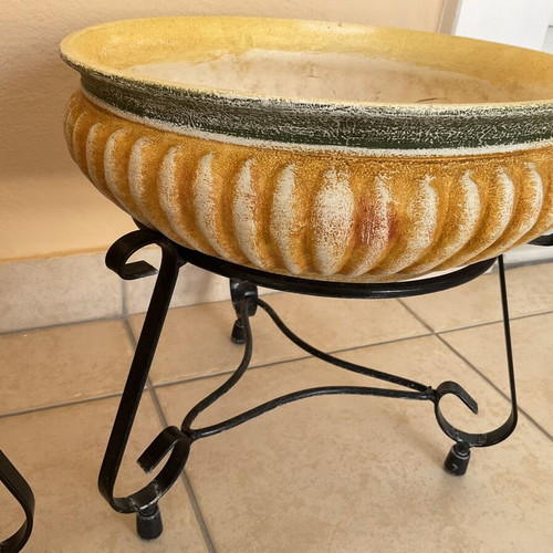 Set of 2 handmade ceramic flowerpots with metal stands