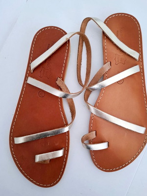 Γυναικεία δερμάτινα πέδιλα καινούργια, χρυσαφί, νούμερο 40