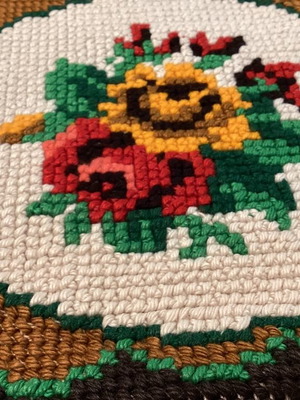 Vintage χειροποίητη κεντημένη μαξιλαροθήκη βελουδένια πλεκτή