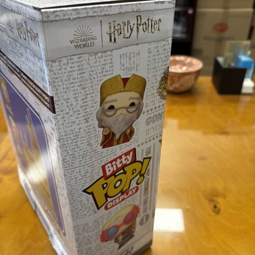 Funko Bitty Pop Hogwarts Castle with 2 Harry Potter Figures like new