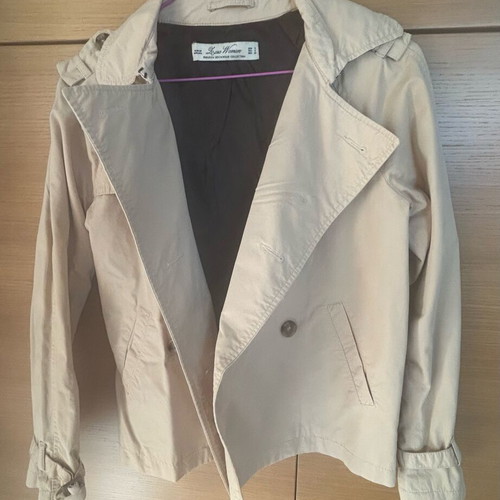 Zara women's short beige trench coat used, size S