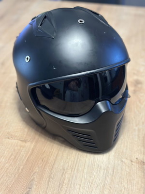 STR Eagle Helmet size XL 60cm like new, total black