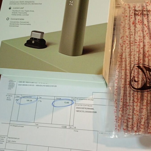 Pax 3 vaporizer like new, complete set with accessories