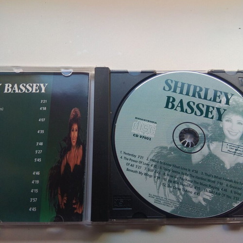 Shirley Bassey CD like new
